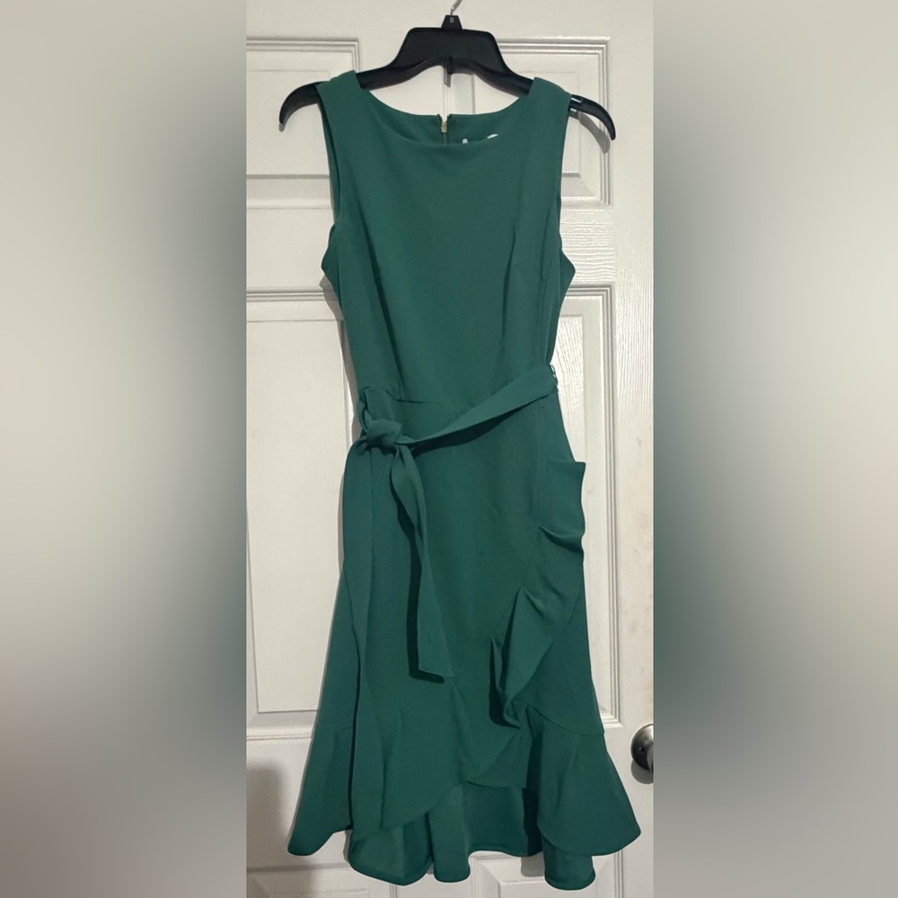 Emerald Green Cocktail Dress – Size 6-8